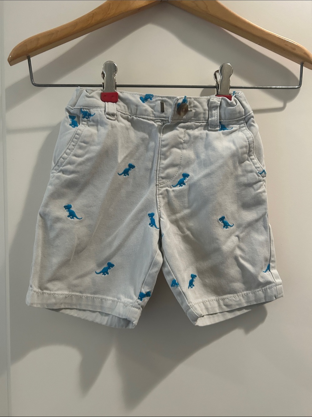 The Children’s Place Dinosaur embroidered graphic print shorts elastic waist 3T